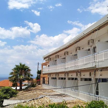 Poulea Rooms カラマタ エクステリア 写真
